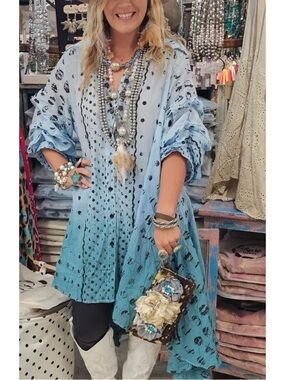 A Rare Bird Ombre Vintage Dot Duster